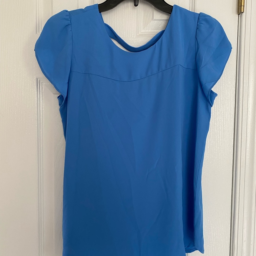 Women’s top, Size XS, pretty blue color